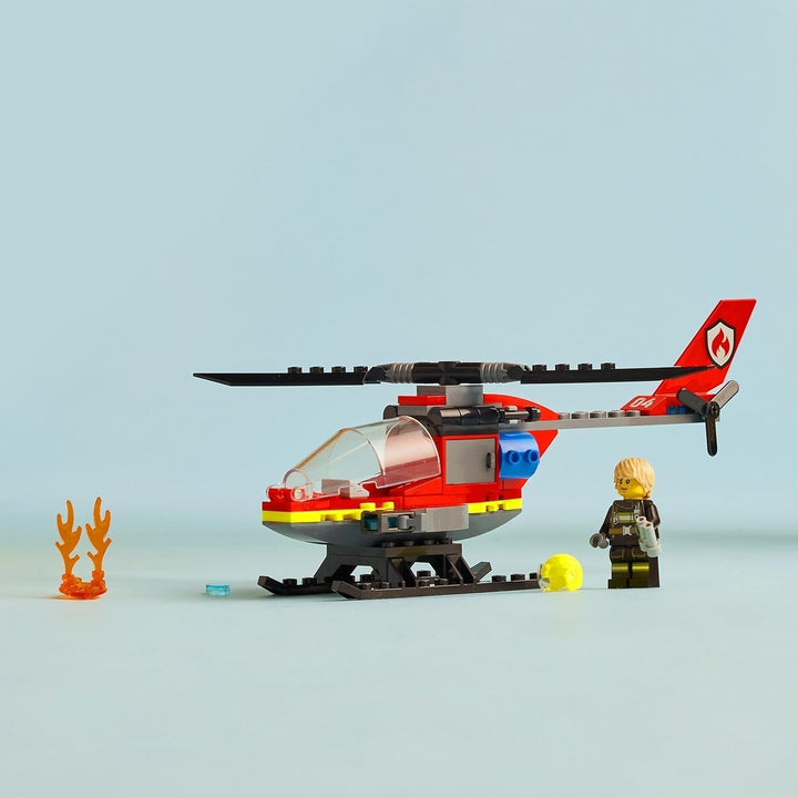 LEGO City Fire Brigade Helicopter, set cu jucărie elicopter și figurină pilot, elicopter de pompieri pentru o experiență de joc imaginativă, cadou pentru copii, băieți și fete de la 5 ani 60411 Seturi de constructie Besuche den LEGO-Store
