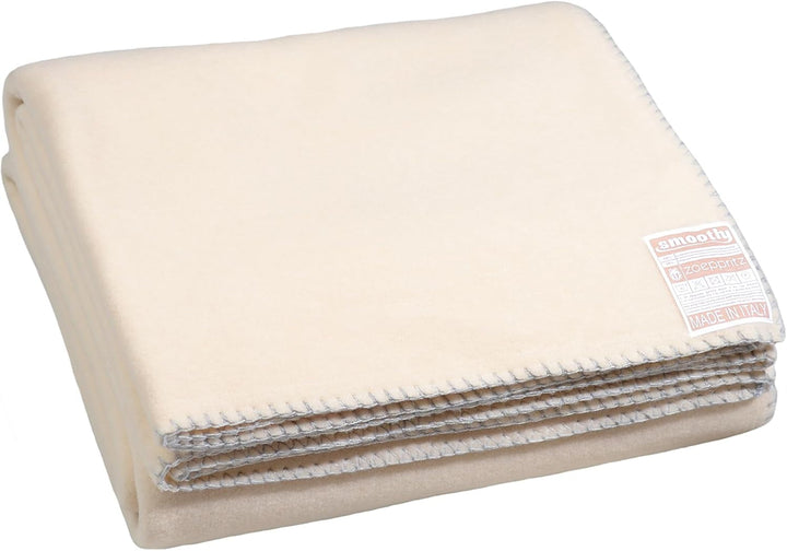 Zoeppritz din 1828 Pătură din fleece Smoothy - Pătură confortabilă pufoasă din fleece polar - Vegan - 140X190Cm - 010 Off-White, 010 Offwhite Paturi si Cuverturi Zoeppritz Since 1828 020 Cremă 140X190Cm
