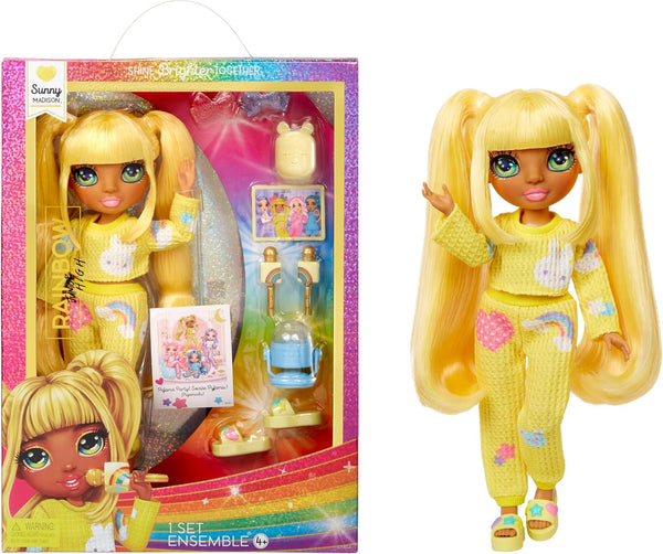Rainbow High Junior High PJ Party - Sunny (galben) - păpușă de 22 cm cu salopetă moale, papuci și accesorii de joacă - jucărie pentru copii - ideală pentru 4-12 ani Papusi Naty Shop Sunny