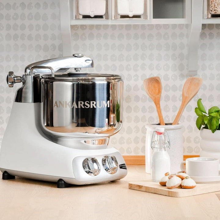 Ankarsrum - Asistent Original Base Kitchen Machine Creme AKM6230MW Mineral White Mama si Copilul Naty Shop