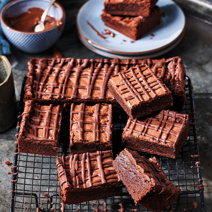 Funcakes Mix Für Cake Brownies: Einfach Zu Verwenden, Für Brownies Und Schokoladenkuchen Mit Reichem Schokoladengeschmack, Halal., 1 Kg Amestec pentru copt si gatit Naty Shop