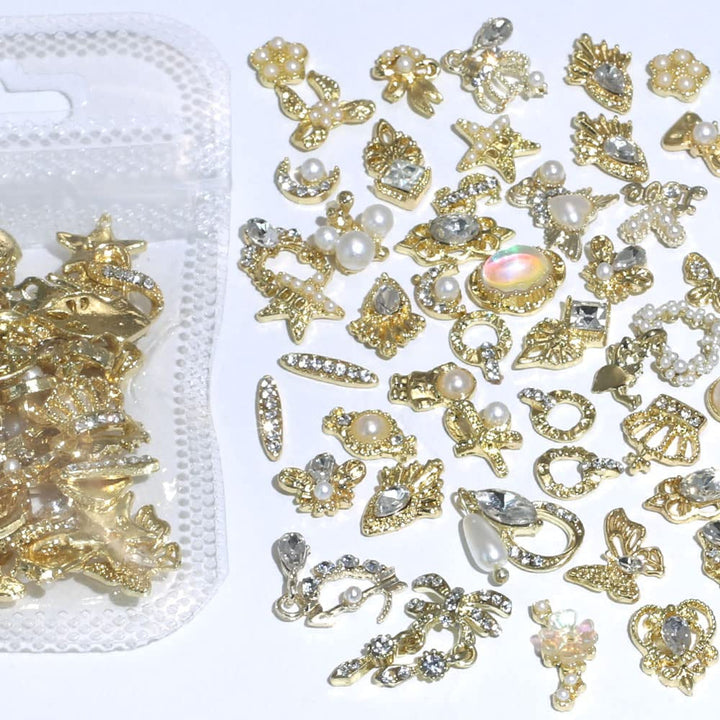 50 Stück Gold Nail Charms,Mix Styles Glitzersteine Nägel Perle Legierung Nagel Steine Blume Schmetterling Strasssteine Nägel Herz Stern Nagel Charms DIY Nail Art Zubehör Frauen Nägel Deko
