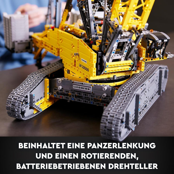 Set macara pe șenile LEGO Technic Liebherr LR 13000, construiește cel mai bun model de vehicul de construcții controlat de la distanță cu aplicația Control+, macara cu sistem de troliu și braț de ridicare, kit model mare pentru adulți 42146 Seturi de constructie Besuche den LEGO-Store