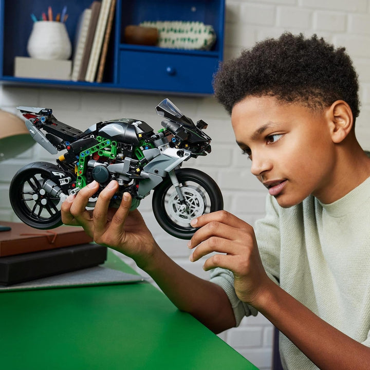 Motocicletă LEGO Technic Kawasaki Ninja H2R, cadou pentru copii și adulți pentru zile de naștere, decorare, jucărie, model pentru băieți și fete cu vârsta de 10+ 42170 Seturi de constructie Besuche den LEGO-Store