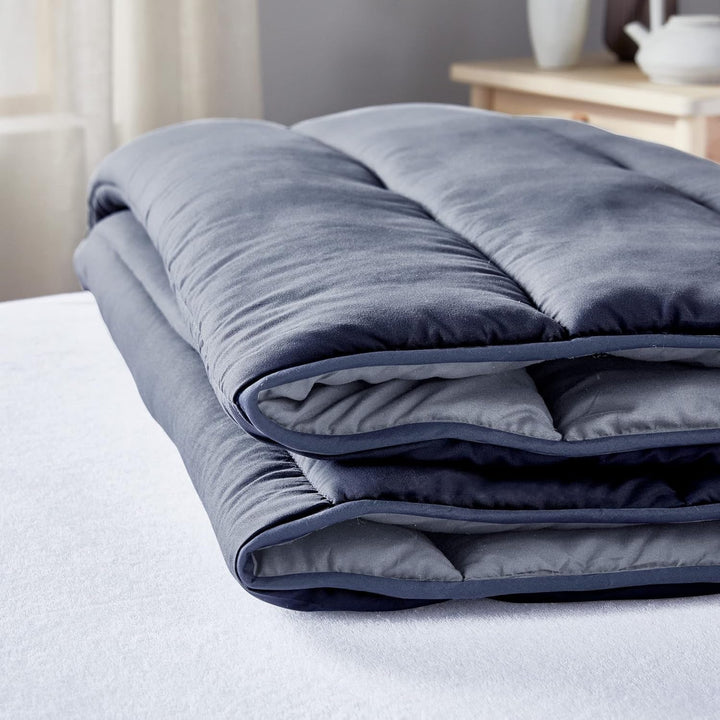 Pikolin Home - Plapumă reversibilă 300 G - Umplutură nordică bicoloră - Pentru pat 90 - confortabilă, caldă, respirabilă, albastru marin, 135 X 200 cm Plapumi si pilote Naty Shop