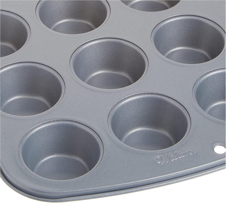 Wilton 24 Er Mini-Muffinbackform, Antihaftbeschichtet, Silber Matrite si tavi pentru copt Naty Shop