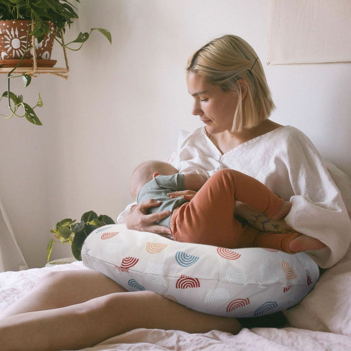 Boppy Original Support Suport pentru alăptare Rainbow pentru bebeluși, formă ergonomică cu căptușeală, confort pentru mamă și copil Accesorii Hrana si Alaptare Bebe Naty Shop
