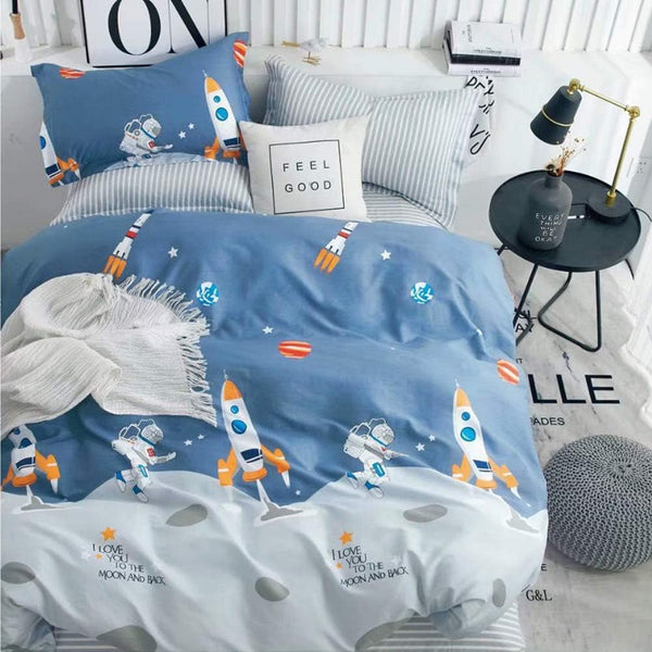 Lenjerie de pat pentru copii băieți cu diverse modele, 100% bumbac Lenjerie de pat - copii Naty Shop Astronaut si Racheta 135 X 200 cm