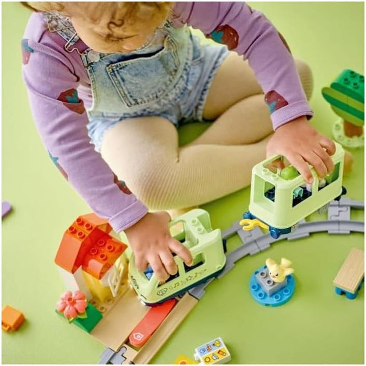 LEGO DUPLO Town Interactive Adventure Train, Playset cu lumini și sunete pentru jocuri de rol, permite copiilor de la 2 ani să construiască șine, jucărie educativă pentru preșcolari 10427 Seturi de constructie Besuche den LEGO-Store