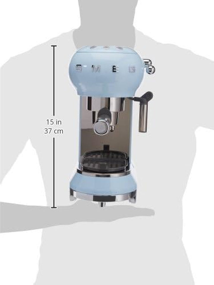 Espressor manual Smeg, ECF01PBEU, sistem cappuccino, termobloc, capacitate mare a ceștilor și funcție dublă de cafea, rezervor de apă de 1 l, dimensiuni compacte, 1350 W, albastru pastel