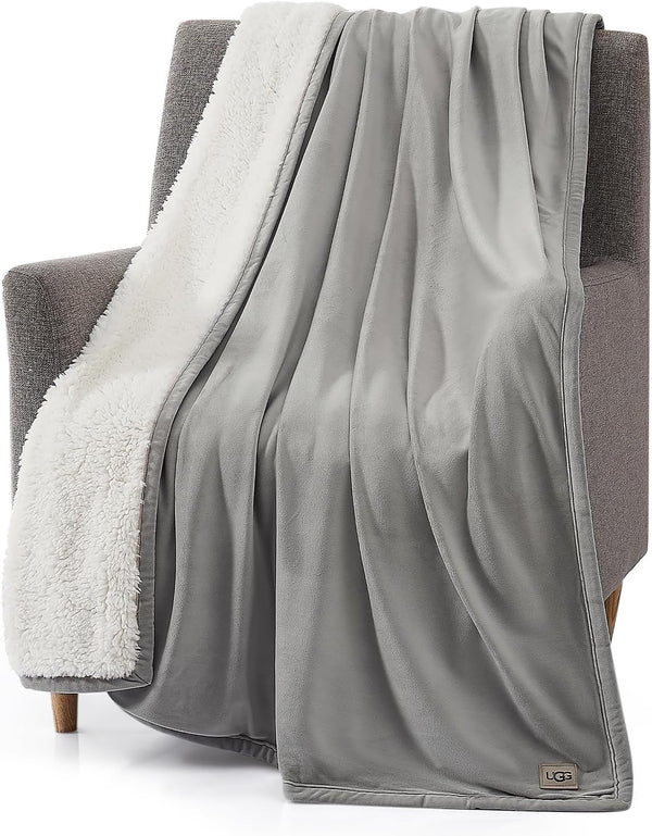 UGG 01465 Bliss Sherpa Pătură de aruncare complet reversibilă pentru canapea sau pat, lavabilă la mașină, ușor de întreținut, pluș moale, pături de lux supradimensionate, 178 X 127 cm, sigilare Plapumi si pilote Naty Shop Titlu implicit